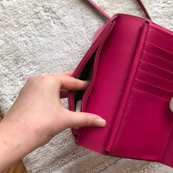 SOLD! ♠️HP 3/22!♠️ Kate Spade pink crossbody bag - Picture 9 of 10